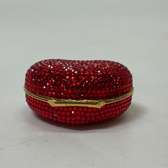 Judith Lieber miniature heart pillbox w/ Swarovski crystals, goldtone hardware - Picture 7 of 10